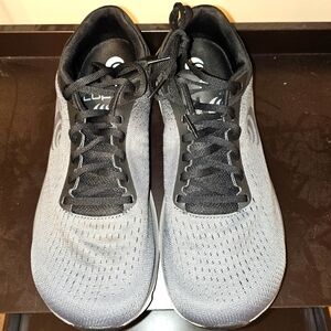 Topo Athletic Magnifly 5 Women's 10